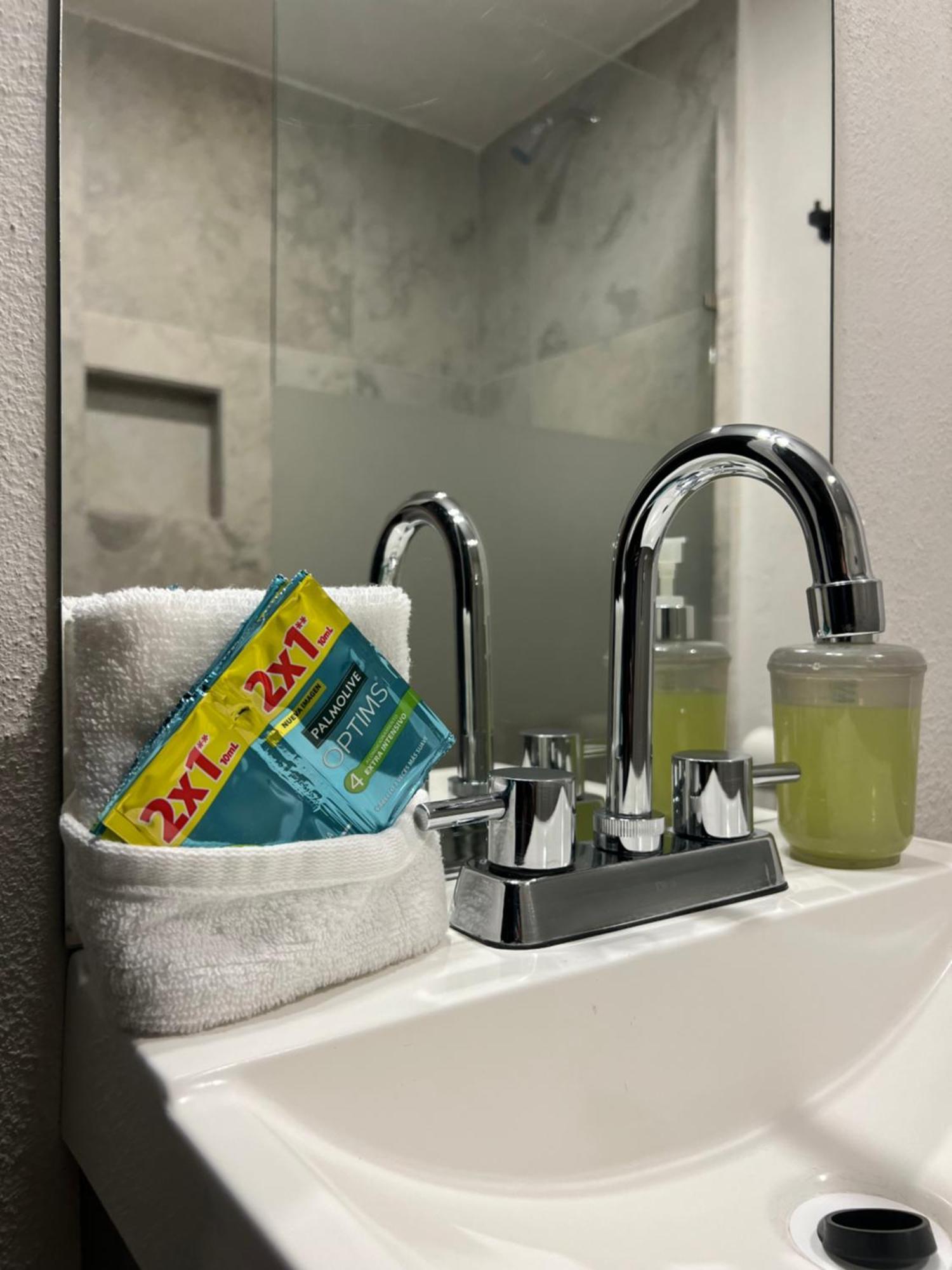 Hotel Tia Flora Леон Экстерьер фото
